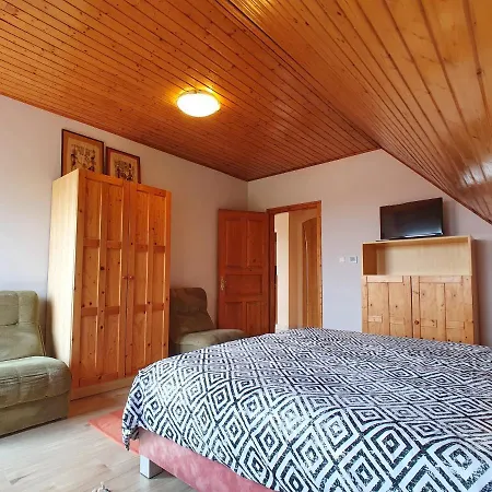 شقة Csalogany Apartment - Biro Tours Nr 152 فونيارتْسفاشغ